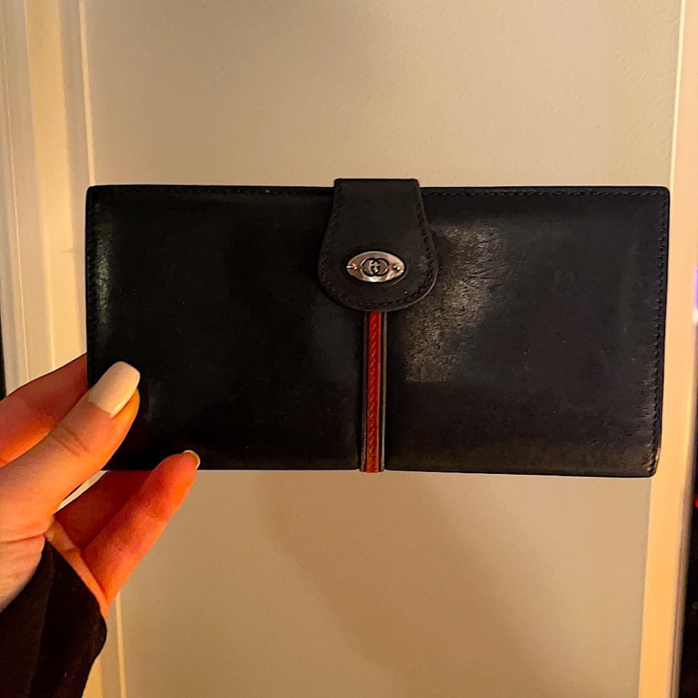 Authentic GUCCI wallet vintage code 035 001 0284